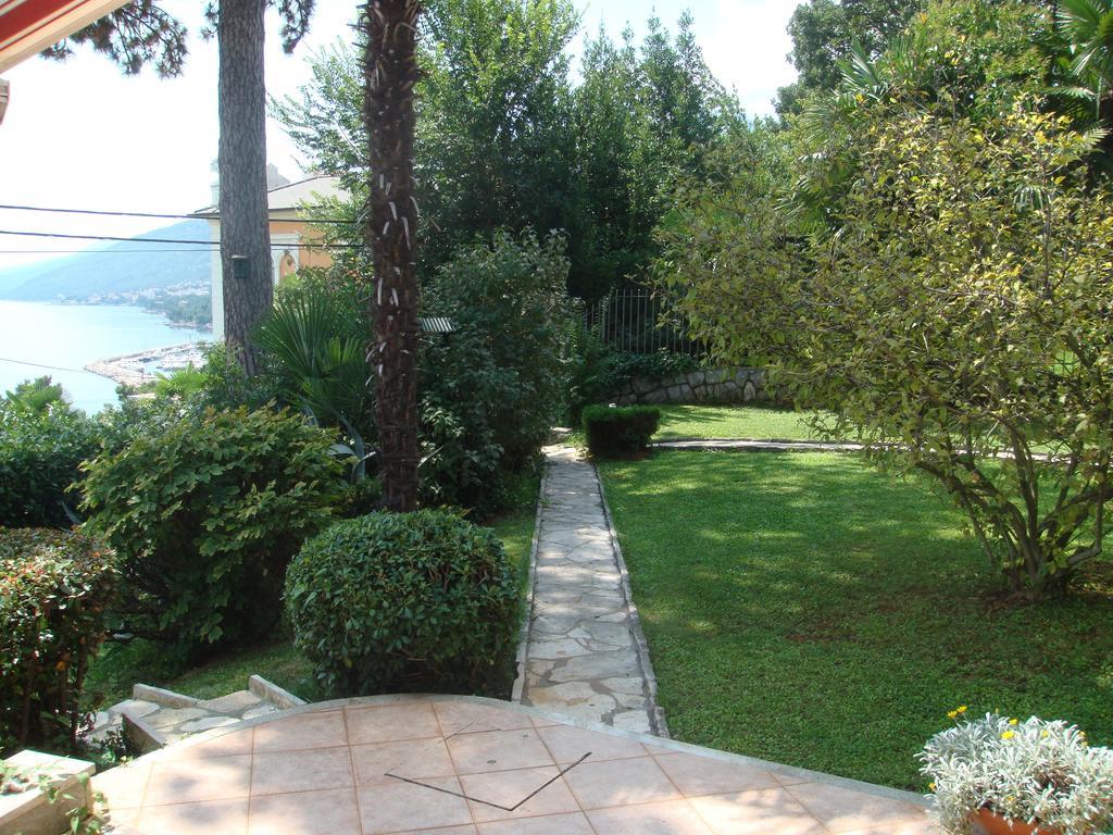 אופטיה Apartment Leon And Leona חדר תמונה